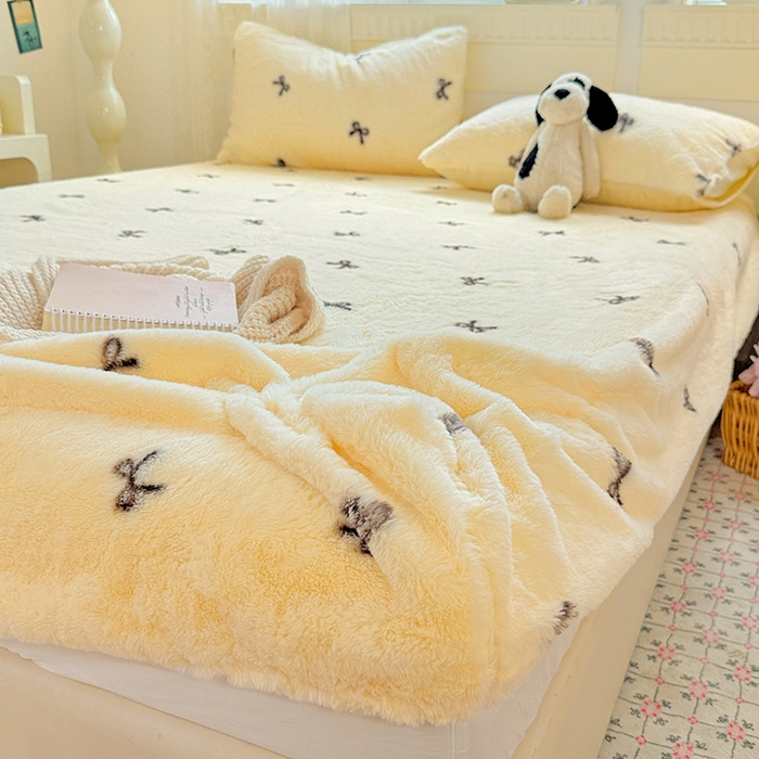 91家纺网 家纺一手货源 找家纺 2025新品兔毛印花单床笠 床笠-少女心