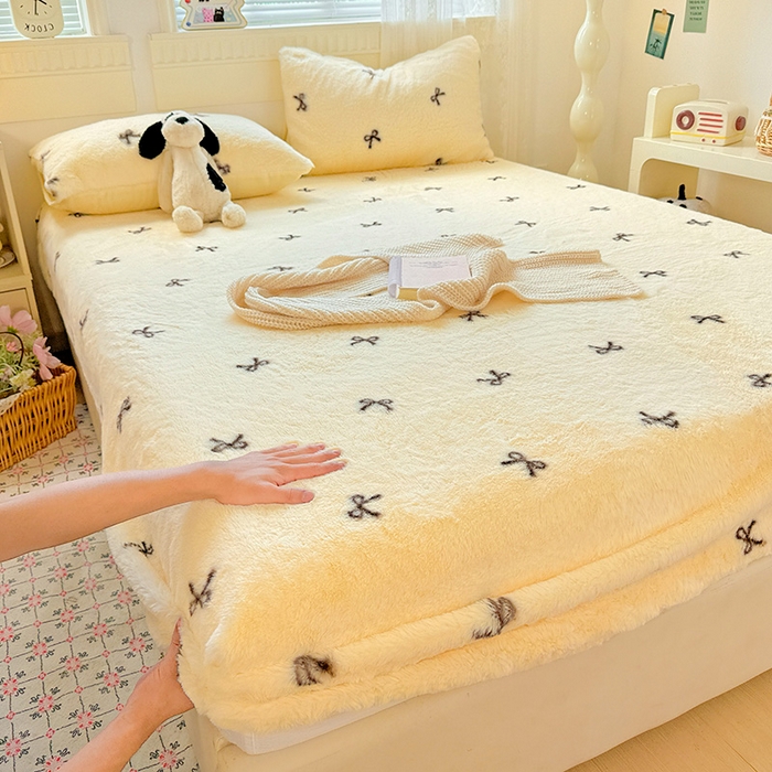 91家纺网 家纺一手货源 找家纺 2025新品兔毛印花单床笠 床笠-少女心