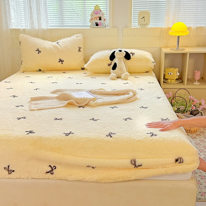 91家纺网 家纺一手货源 找家纺 2025新品兔毛印花单床笠 床笠-少女心