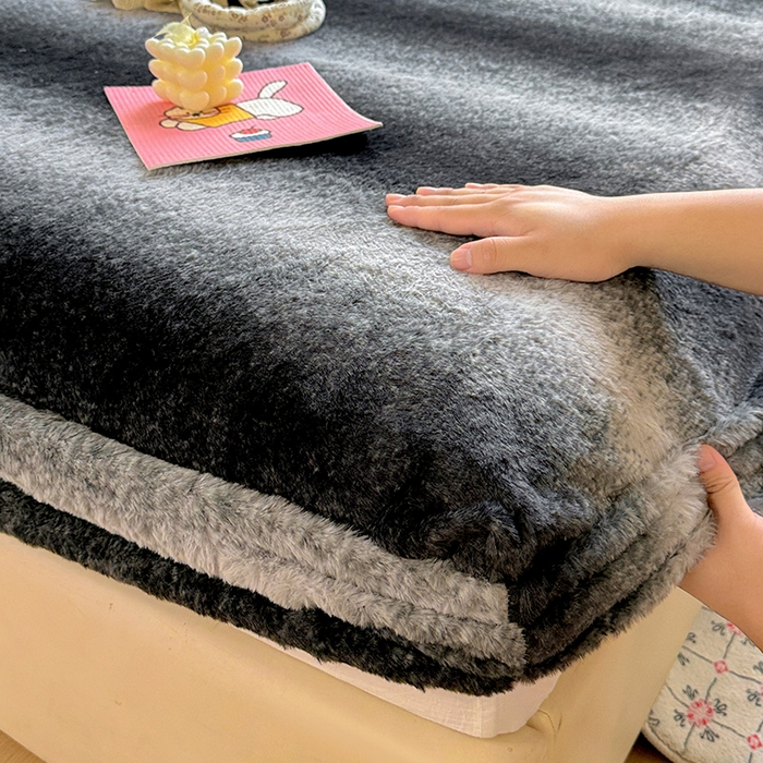 91家纺网 家纺一手货源 找家纺 2025新品兔毛印花单床笠 床笠-太空灰