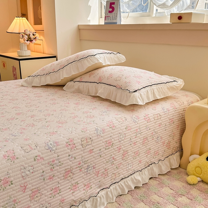 91家纺网 家纺一手货源 找家纺 岚吉家纺 2025新款有氧双层纱花边床盖系列花园里