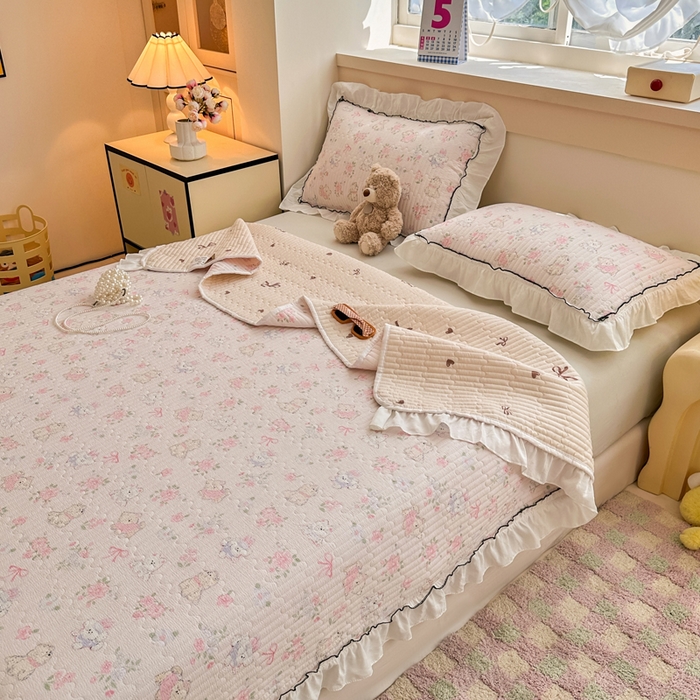 91家纺网 家纺一手货源 找家纺 岚吉家纺 2025新款有氧双层纱花边床盖系列花园里