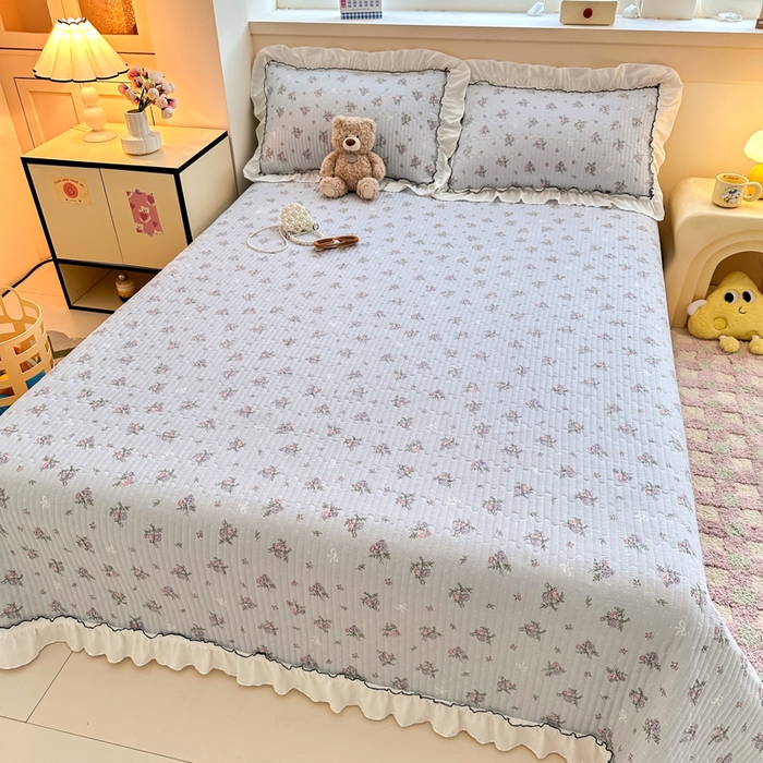 91家纺网 家纺一手货源 找家纺 岚吉家纺 2025新款有氧双层纱花边床盖系列蓝色妖姬