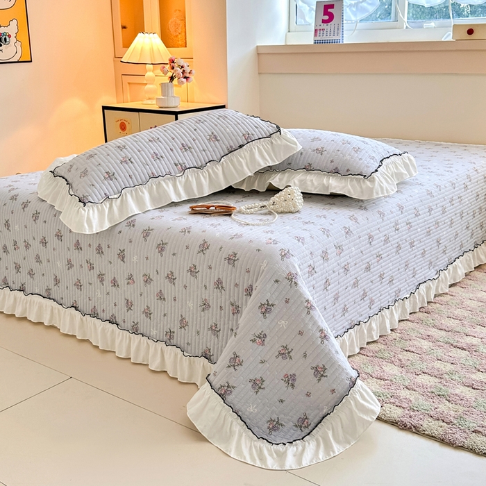 91家纺网 家纺一手货源 找家纺 岚吉家纺 2025新款有氧双层纱花边床盖系列蓝色妖姬