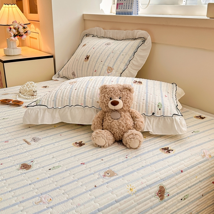 91家纺网 家纺一手货源 找家纺 岚吉家纺 2025新款有氧双层纱花边床盖系列圣诞派对