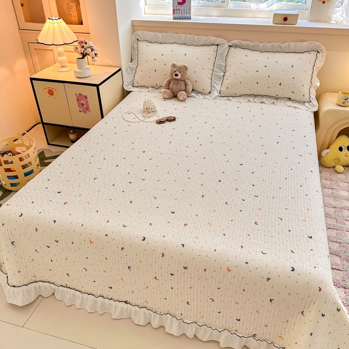 91家纺网 家纺一手货源 找家纺 岚吉家纺 2025新款有氧双层纱花边床盖系列月儿弯弯