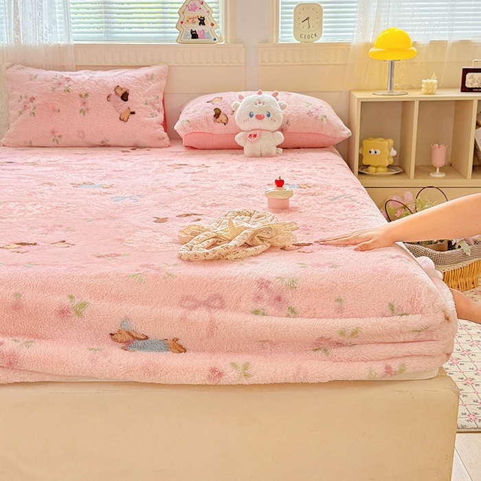 91家纺网 家纺一手货源 找家纺 2025新品兔毛印花单床笠 床笠-旺旺乐园