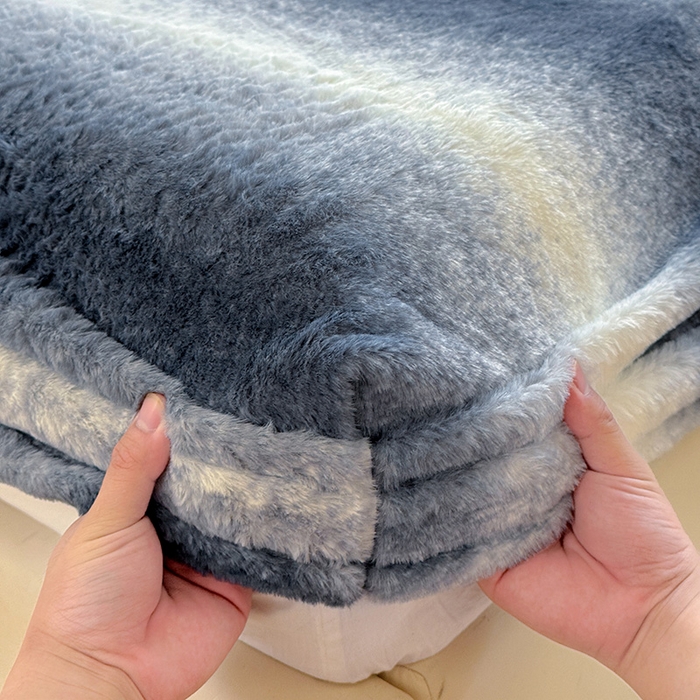 91家纺网 家纺一手货源 找家纺 2025新品兔毛印花单床笠 床笠-雾蓝