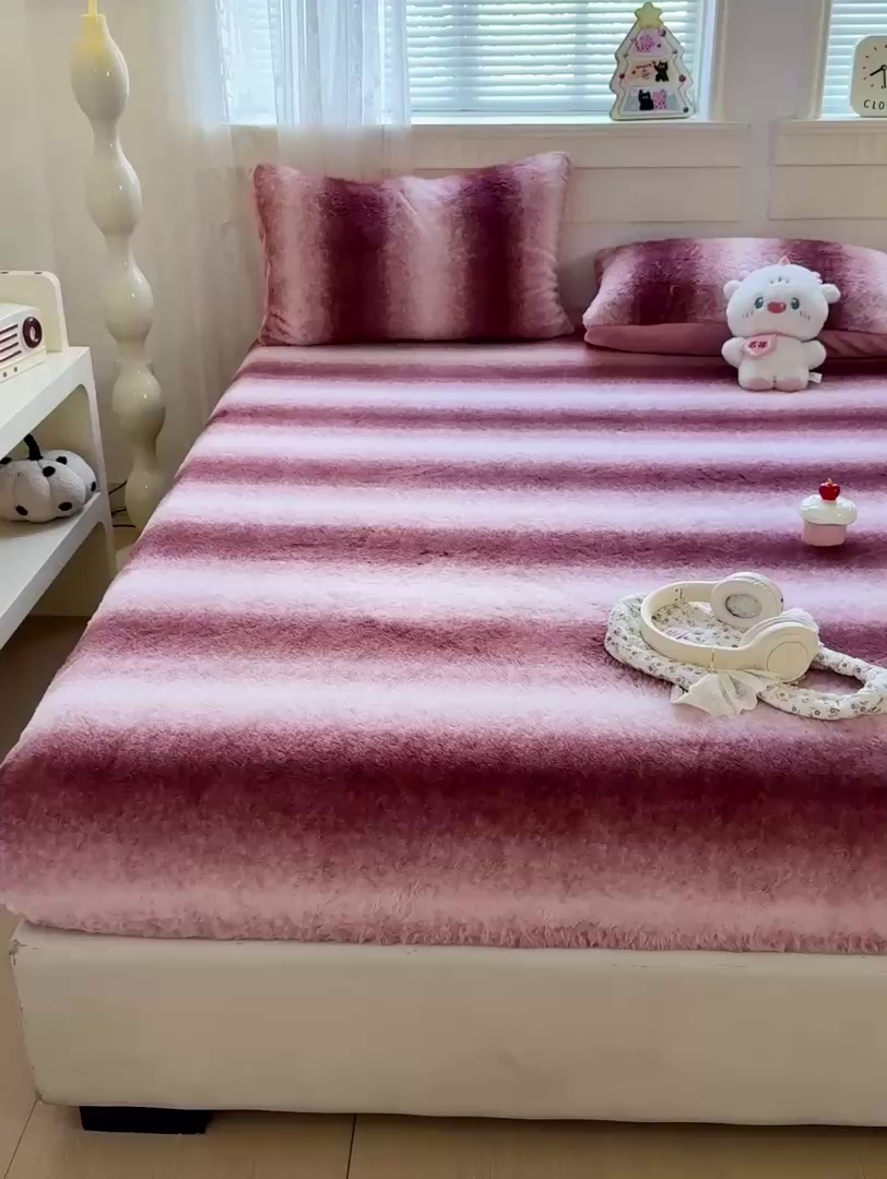 91家纺网 家纺一手货源 找家纺 2025新品兔毛印花单床笠 床笠-棕红