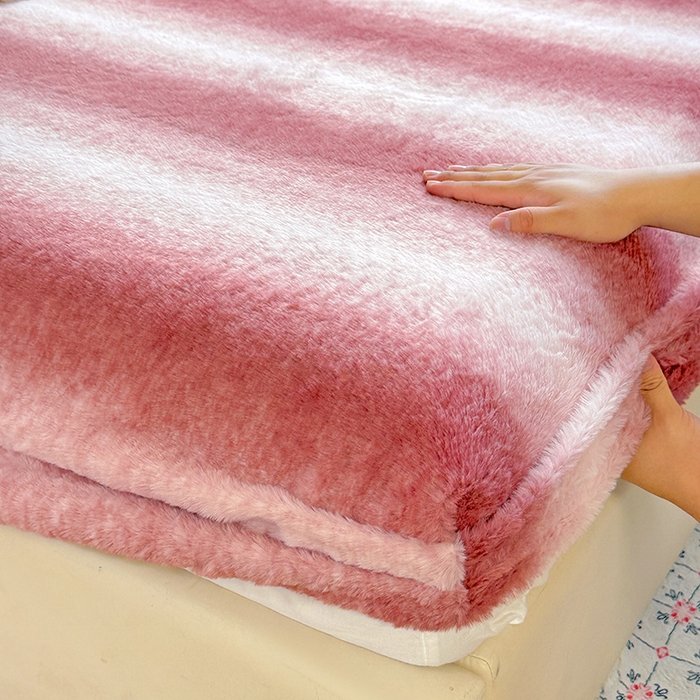 91家纺网 家纺一手货源 找家纺 2025新品兔毛印花单床笠 床笠-棕红