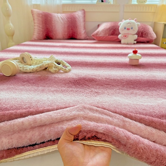 91家纺网 家纺一手货源 找家纺 2025新品兔毛印花单床笠 床笠-棕红