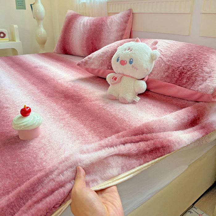 91家纺网 家纺一手货源 找家纺 2025新品兔毛印花单床笠 床笠-棕红