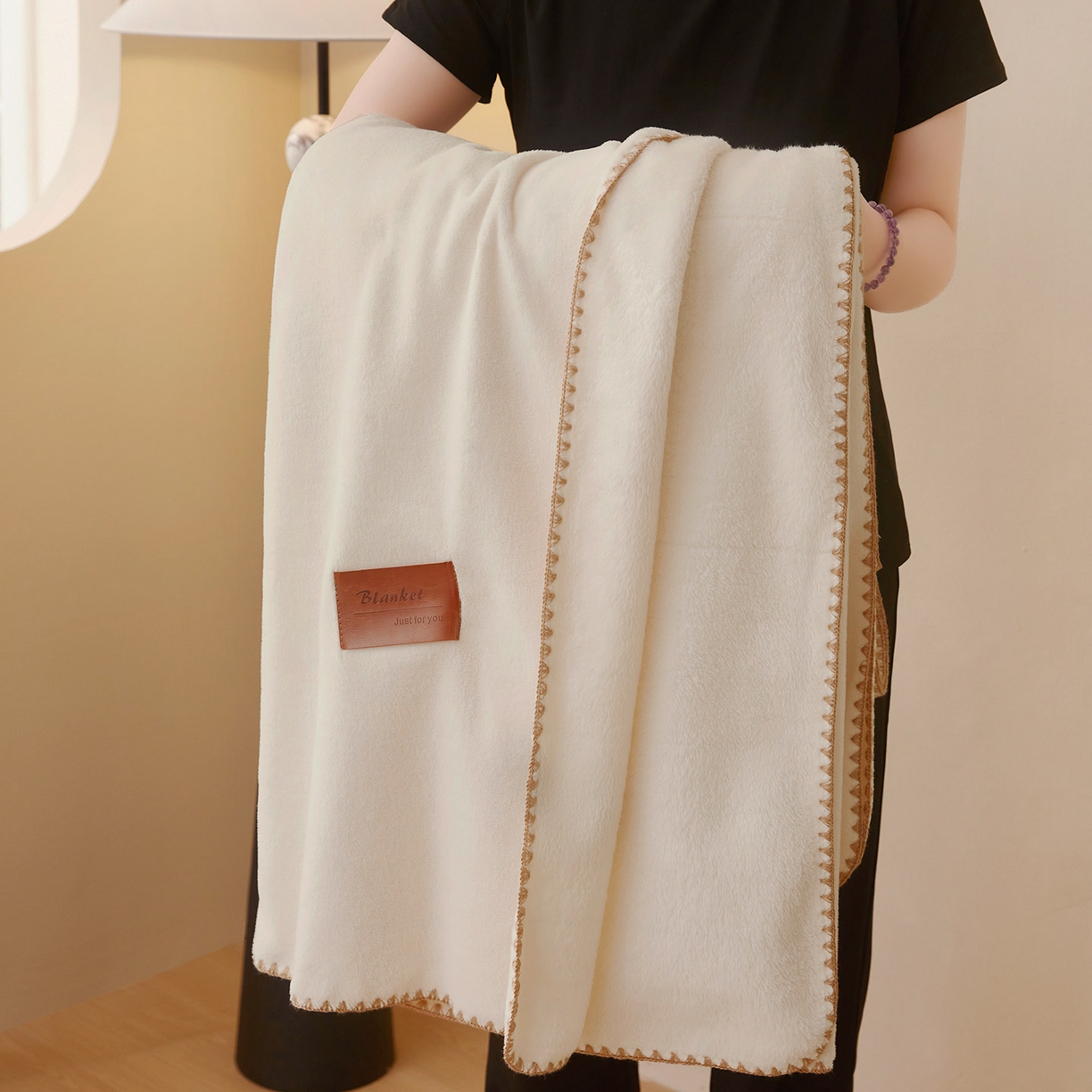 91家纺网 家纺一手货源 找家纺 肖恩毯业 2025新款轻奢纯色仿羊绒毯单层双层保暖加厚秋冬毛毯盖毯毯子跨境专供 仿羊绒单层-奶白