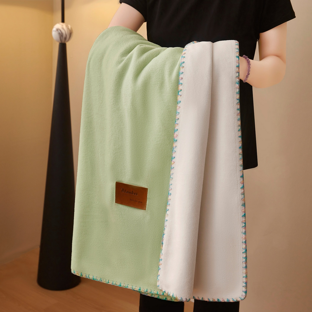 91家纺网 家纺一手货源 找家纺 肖恩毯业 2025新款轻奢纯色仿羊绒毯单层双层保暖加厚秋冬毛毯盖毯毯子跨境专供 仿羊绒双层-绿-白
