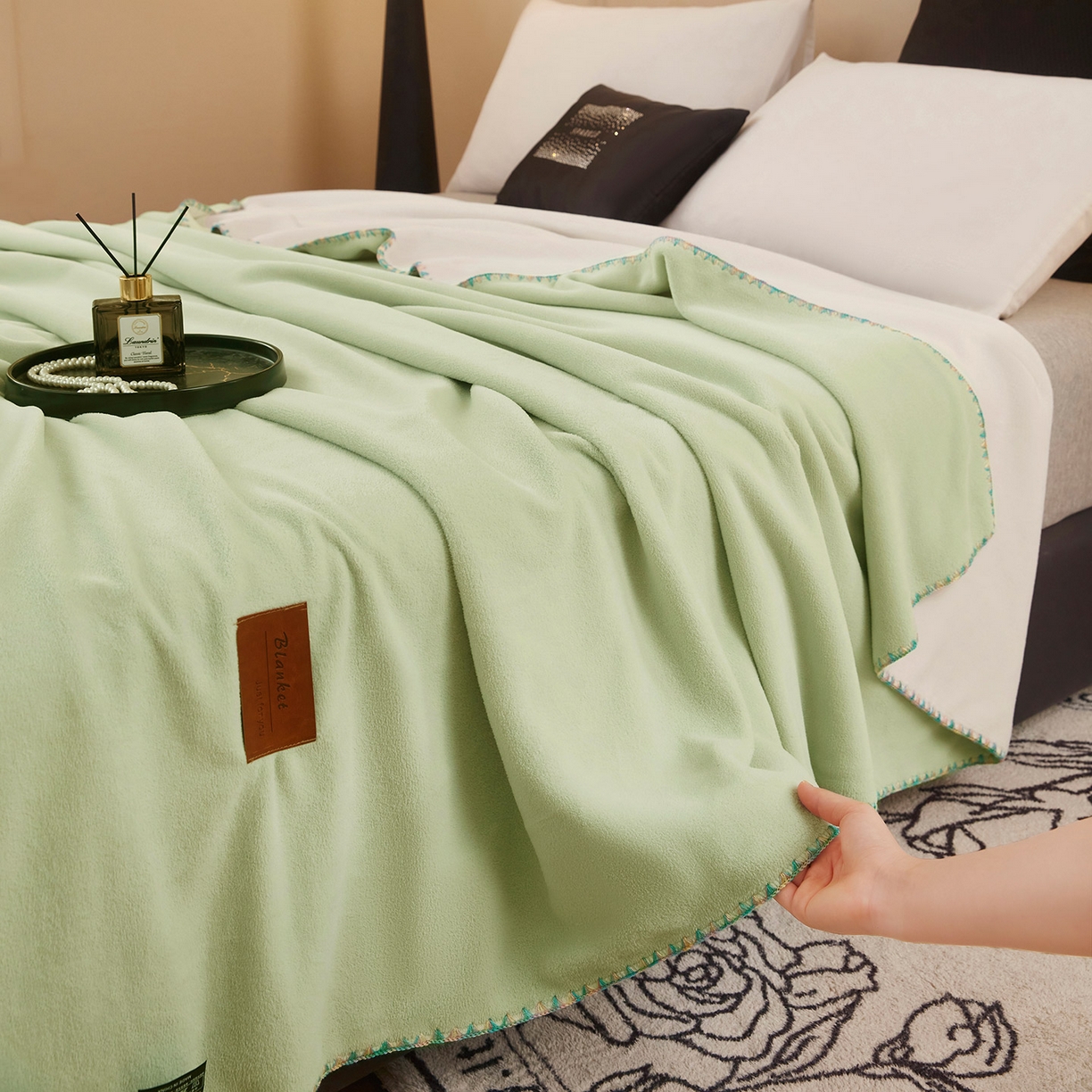 91家纺网 家纺一手货源 找家纺 肖恩毯业 2025新款轻奢纯色仿羊绒毯单层双层保暖加厚秋冬毛毯盖毯毯子跨境专供 仿羊绒双层-绿-白
