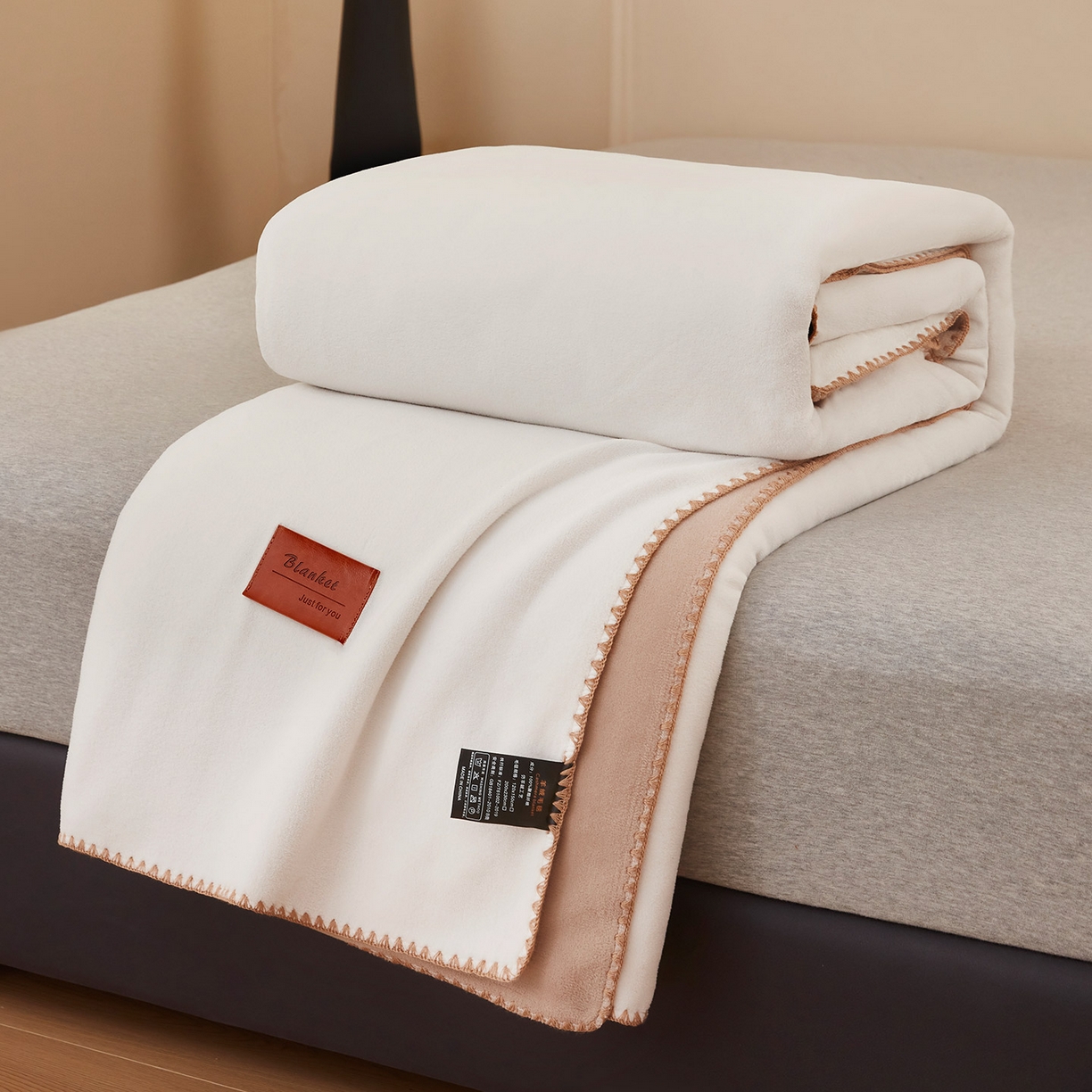 91家纺网 家纺一手货源 找家纺 肖恩毯业 2025新款轻奢纯色仿羊绒毯单层双层保暖加厚秋冬毛毯盖毯毯子跨境专供 仿羊绒双层-白-咖