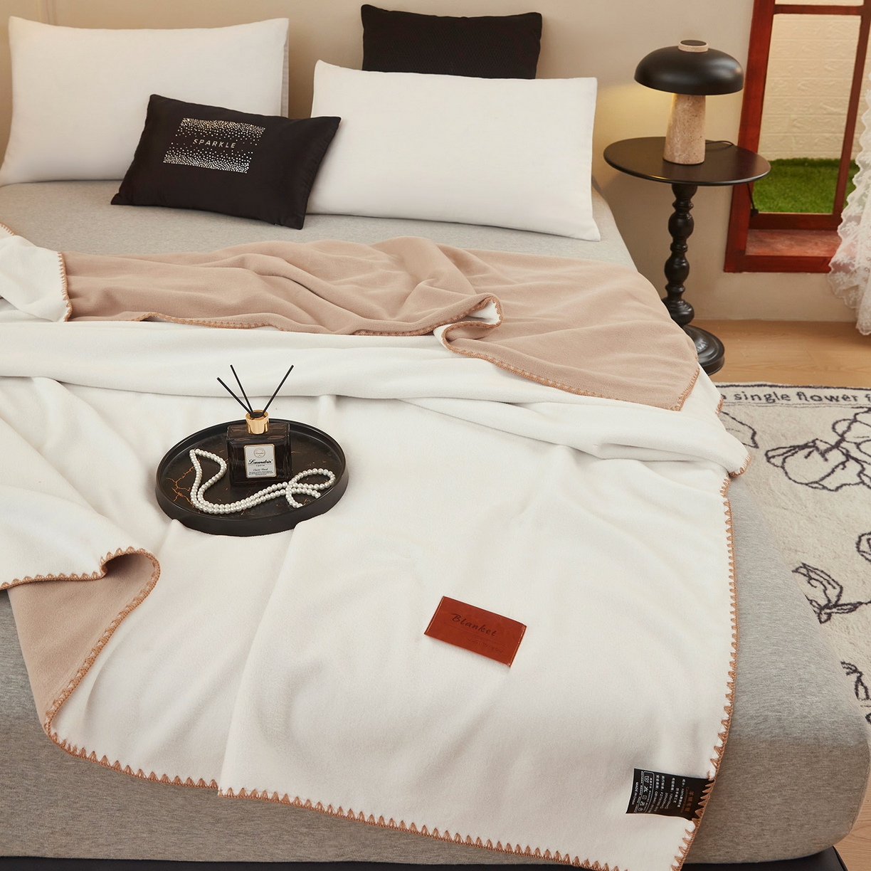 91家纺网 家纺一手货源 找家纺 肖恩毯业 2025新款轻奢纯色仿羊绒毯单层双层保暖加厚秋冬毛毯盖毯毯子跨境专供 仿羊绒双层-白-咖