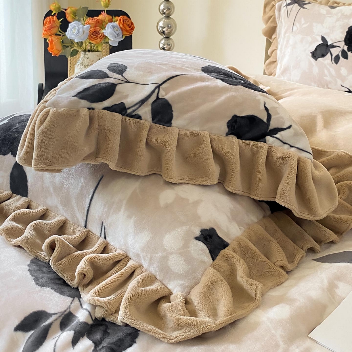 91家纺网 家纺一手货源 找家纺 （总）慕希家纺 2025新款高克重牛奶绒花边款四件套