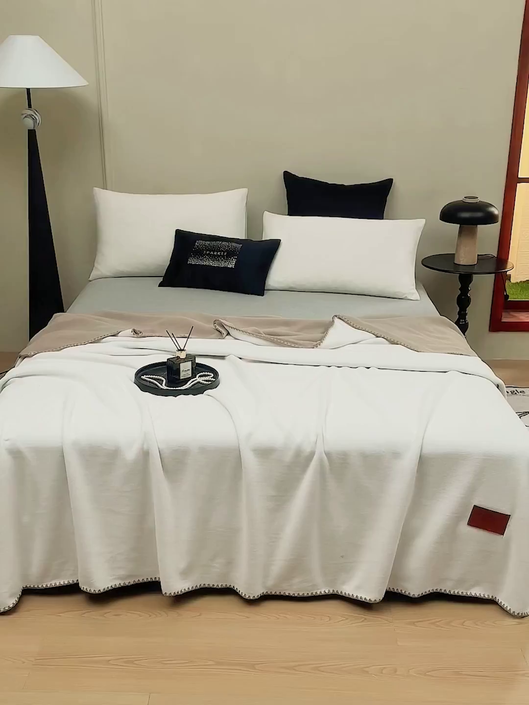 91家纺网 家纺一手货源 找家纺 肖恩毯业 2025新款轻奢纯色仿羊绒毯单层双层保暖加厚秋冬毛毯盖毯毯子跨境专供 仿羊绒双层-白-咖