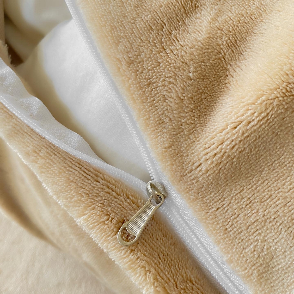 91家纺网 家纺一手货源 找家纺 （总）慕希家纺 2025新款高克重牛奶绒花边款四件套