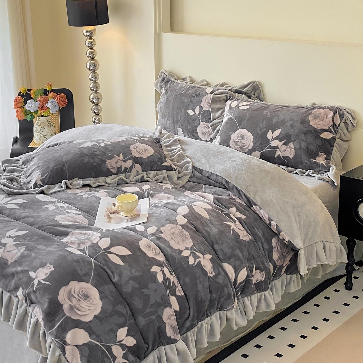 慕希家纺 2025新款高克重牛奶绒花边款四件套 玫瑰之吻-米