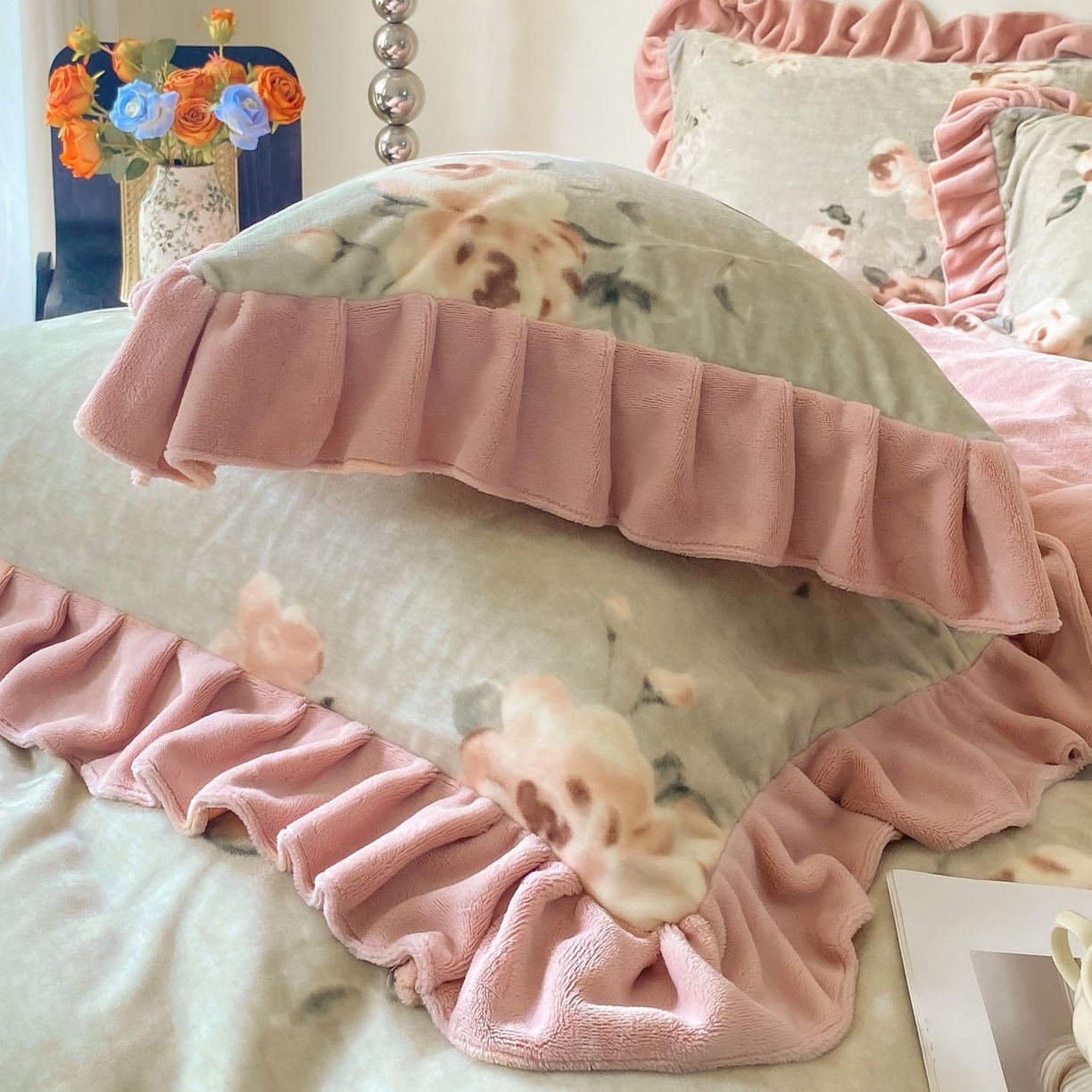 91家纺网 家纺一手货源 找家纺 慕希家纺 2025新款高克重牛奶绒花边款四件套 木棉花-绿