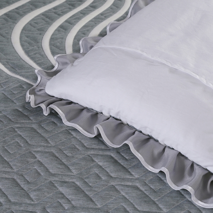 91家纺网 家纺一手货源 找家纺 典曼家纺 2025新款北欧风针织棉床盖三件套床盖 曲边格调