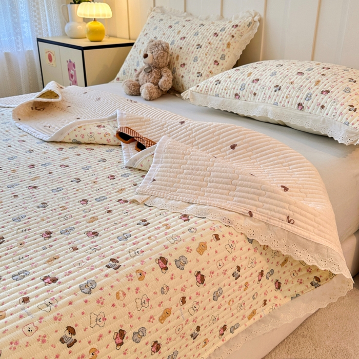 91家纺网 家纺一手货源 找家纺 岚吉家纺 2026新款云朵棉床盖三件套 缤纷小狗