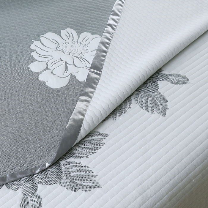 91家纺网 家纺一手货源 找家纺 典曼家纺 2025新款北欧风针织棉床盖三件套床盖 观花