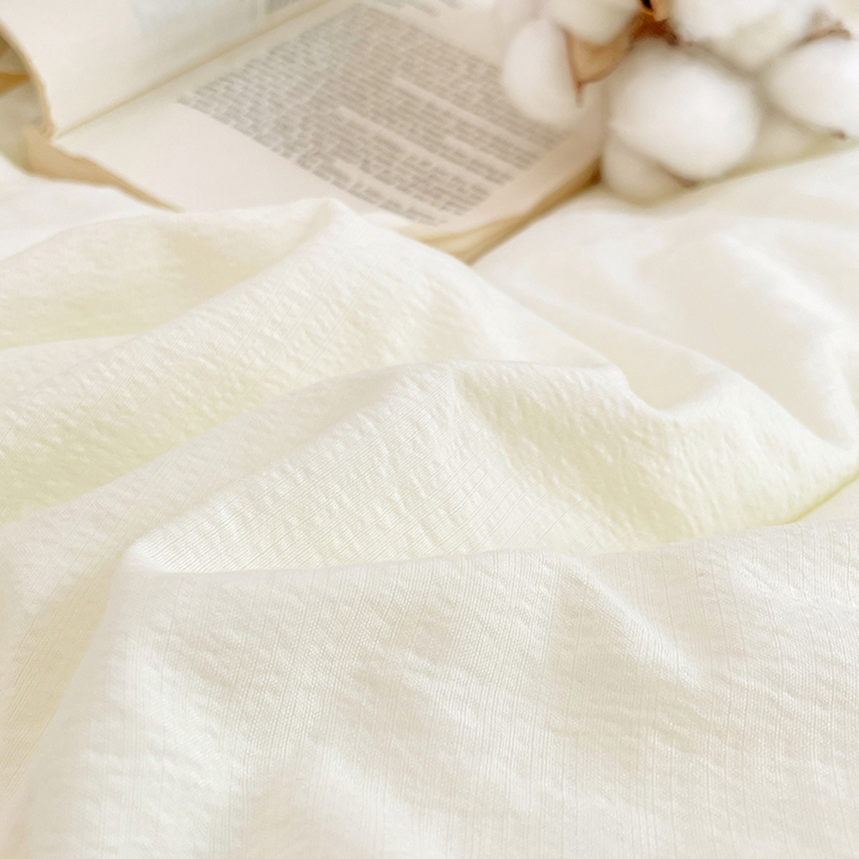91家纺网 家纺一手货源 找家纺 VIP被业 2025新款水洗棉皱皱纱新疆棉冬被被芯 白色