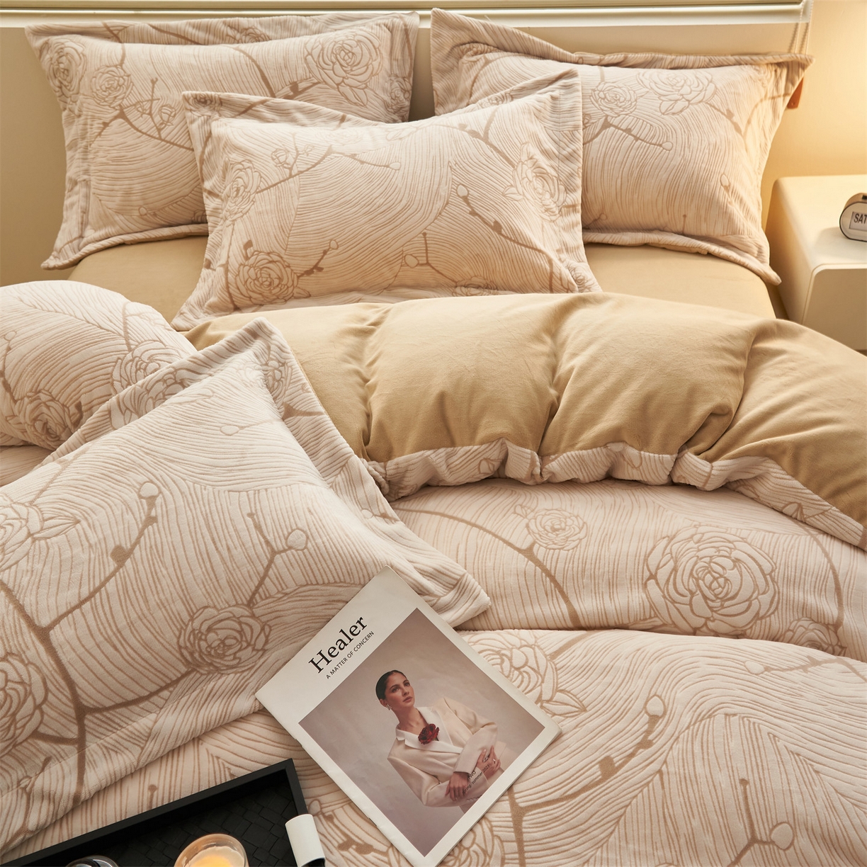 91家纺网 家纺一手货源 找家纺 恒爱家纺 2025新款牛奶绒立体剪花四件套 出水芙蓉-浅咖