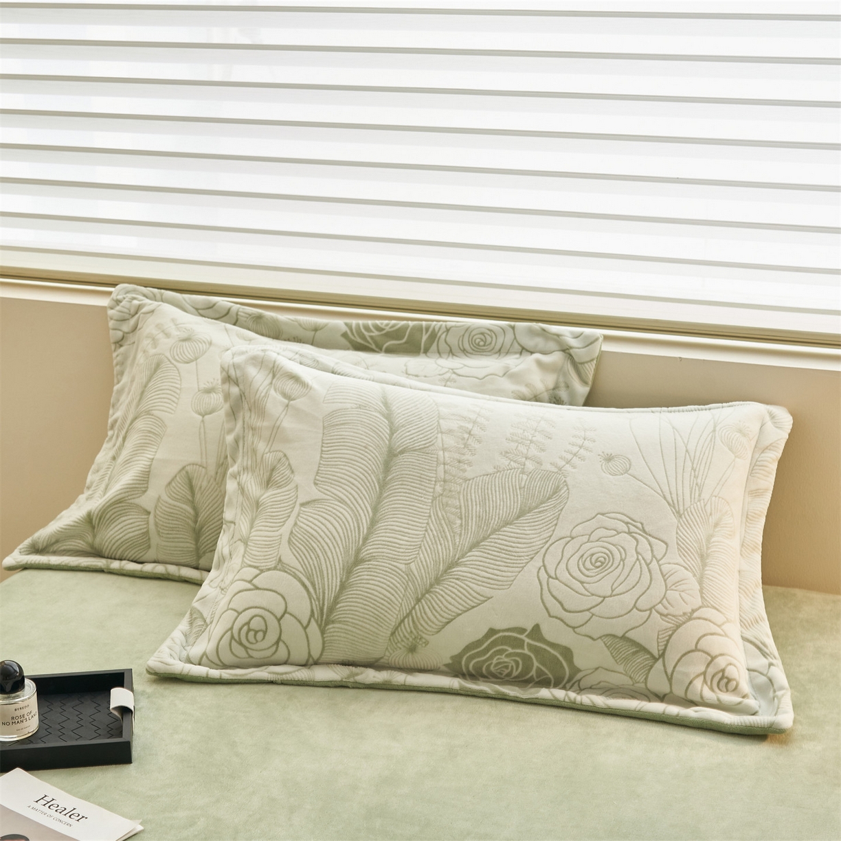 91家纺网 家纺一手货源 找家纺 恒爱家纺 2025新款牛奶绒立体剪花四件套 出水芙蓉-浅绿