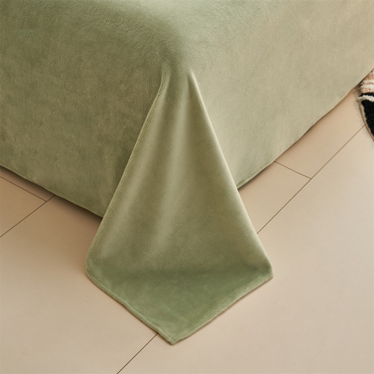 91家纺网 家纺一手货源 找家纺 恒爱家纺 2025新款牛奶绒立体剪花四件套 出水芙蓉-浅绿