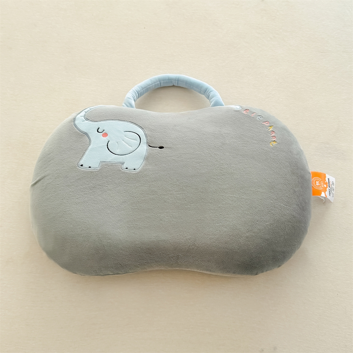 91家纺网 家纺一手货源 找家纺 麦肯锡 2025新款暖绒大象手提猫肚枕枕头枕芯单枕芯 灰色