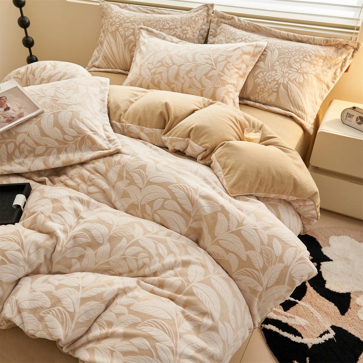 91家纺网 家纺一手货源 找家纺 恒爱家纺 2025新款牛奶绒立体剪花四件套 春和蜜叶-浅咖