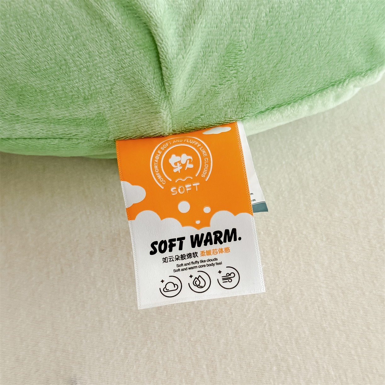 91家纺网 家纺一手货源 找家纺 麦肯锡 2025新款暖绒大象手提猫肚枕枕头枕芯单枕芯 绿色