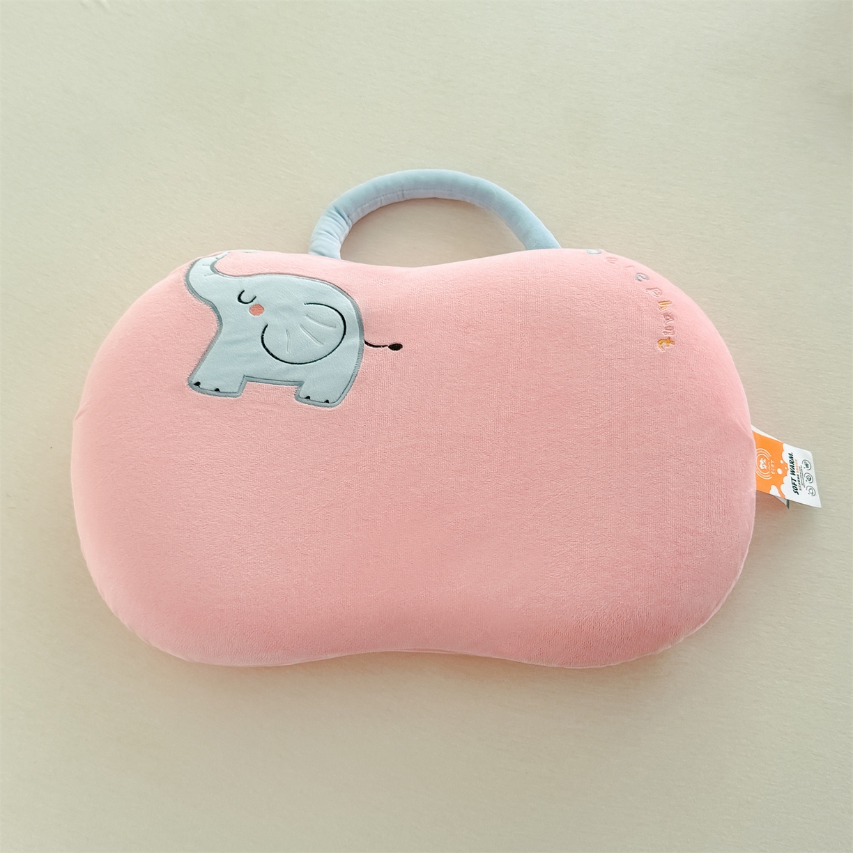 91家纺网 家纺一手货源 找家纺 麦肯锡 2025新款暖绒大象手提猫肚枕枕头枕芯单枕芯 粉色