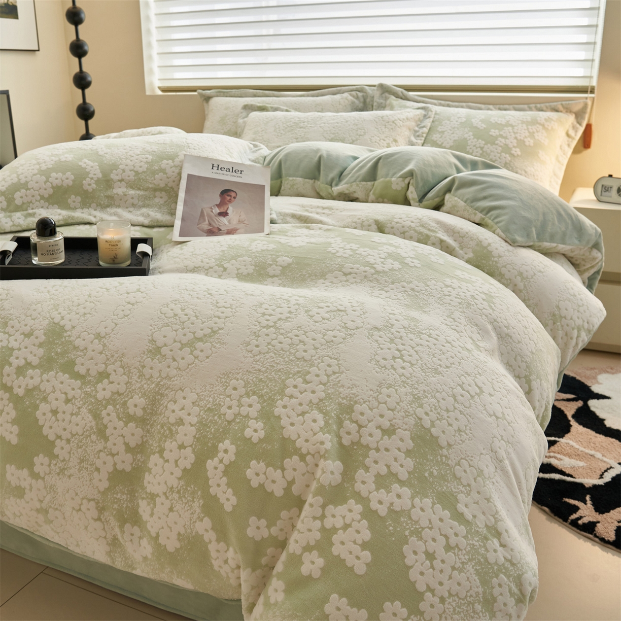 91家纺网 家纺一手货源 找家纺 恒爱家纺 2025新款牛奶绒立体剪花四件套 春景小花-绿