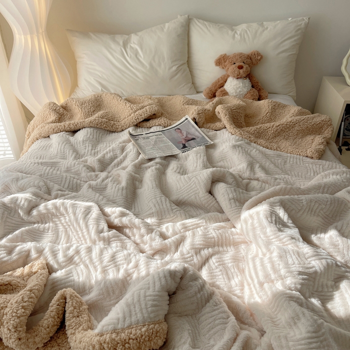 91家纺网 家纺一手货源 找家纺 顾里家纺 2025新款韩系提花兔毛绒毯毛毯毯子 奶杏咖