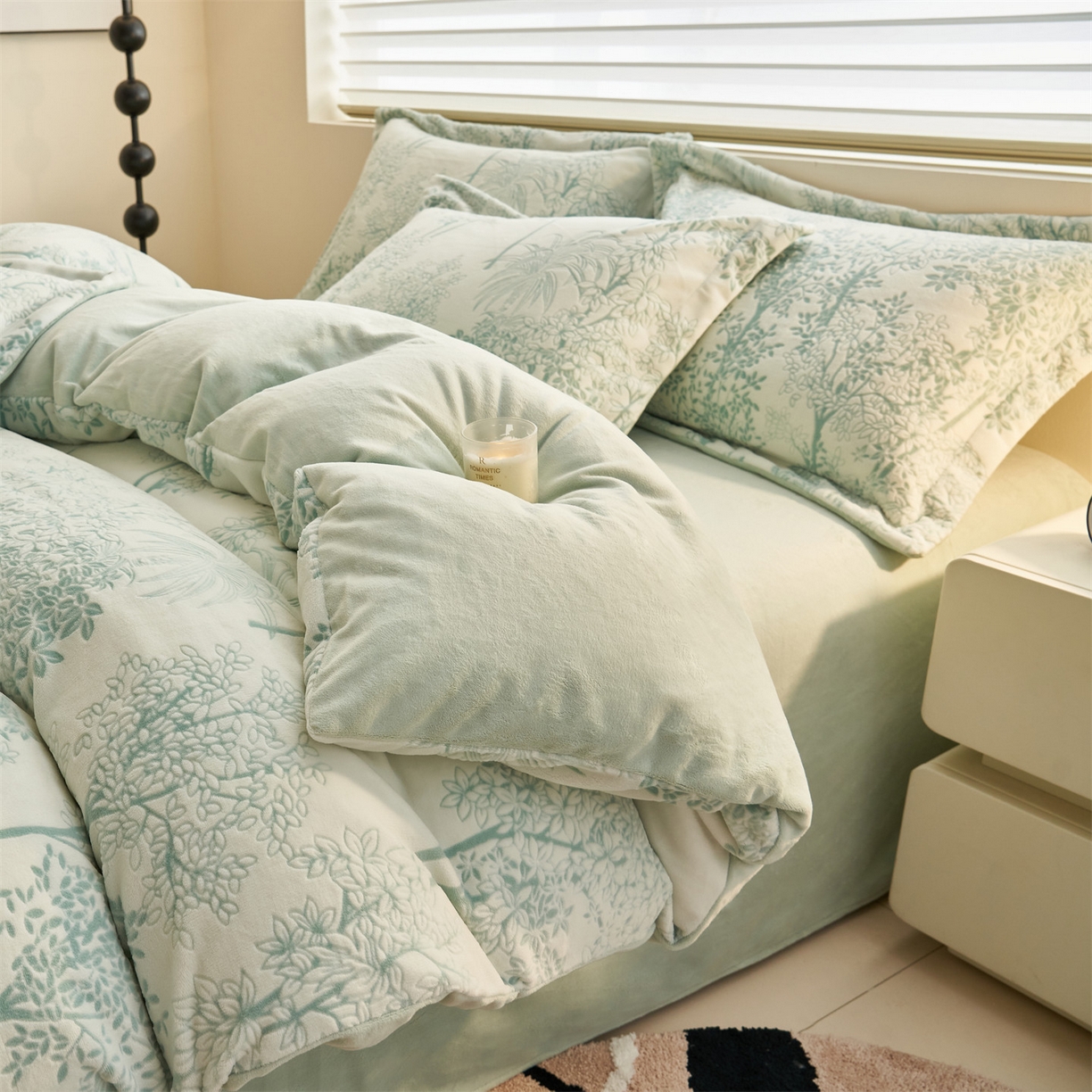 91家纺网 家纺一手货源 找家纺 恒爱家纺 2025新款牛奶绒立体剪花四件套 丛林风韵