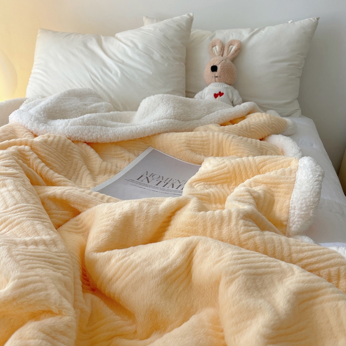 91家纺网 家纺一手货源 找家纺 顾里家纺 2025新款韩系提花兔毛绒毯毛毯毯子 奶油黄
