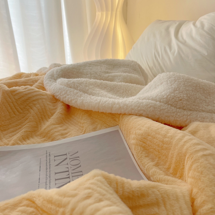 91家纺网 家纺一手货源 找家纺 顾里家纺 2025新款韩系提花兔毛绒毯毛毯毯子 奶油黄