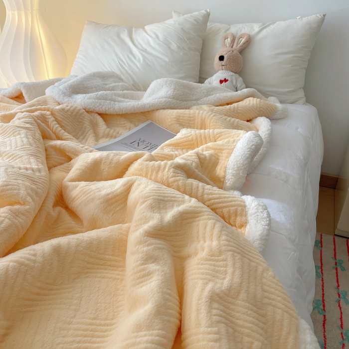 91家纺网 家纺一手货源 找家纺 顾里家纺 2025新款韩系提花兔毛绒毯毛毯毯子 奶油黄
