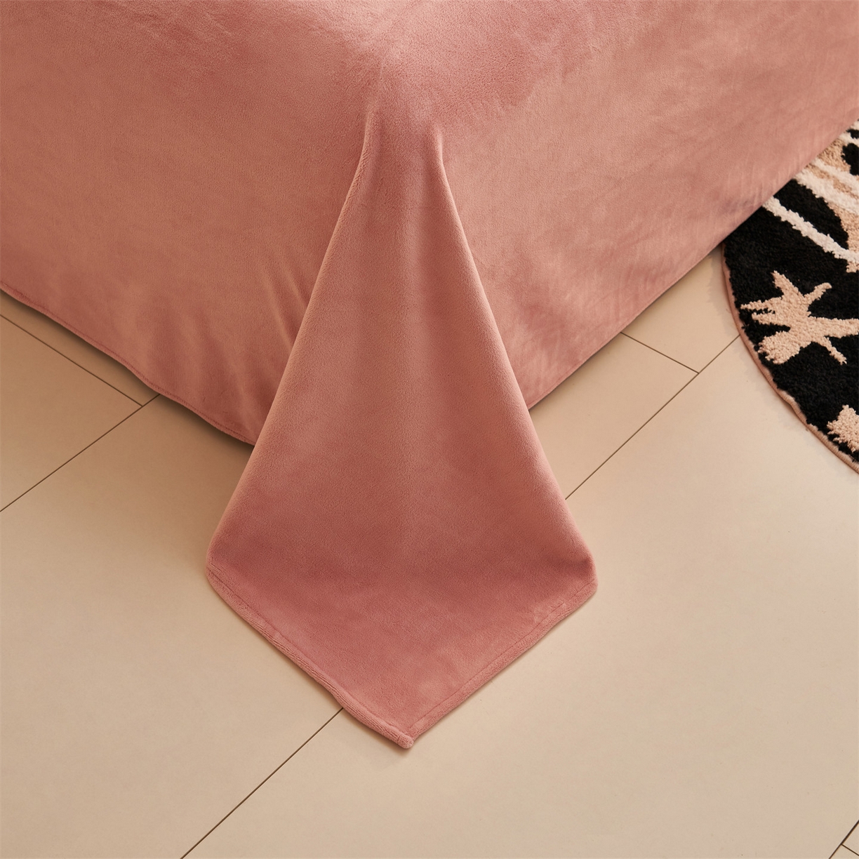 91家纺网 家纺一手货源 找家纺 恒爱家纺 2025新款牛奶绒立体剪花四件套 单边花漾-粉色