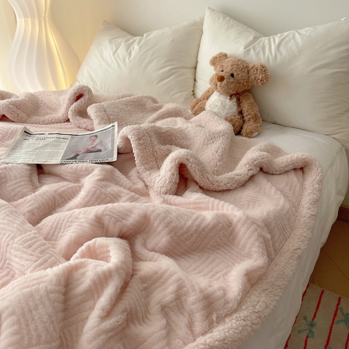 91家纺网 家纺一手货源 找家纺 顾里家纺 2025新款韩系提花兔毛绒毯毛毯毯子 仙女粉