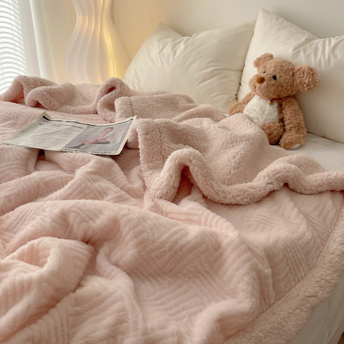 91家纺网 家纺一手货源 找家纺 顾里家纺 2025新款韩系提花兔毛绒毯毛毯毯子 仙女粉