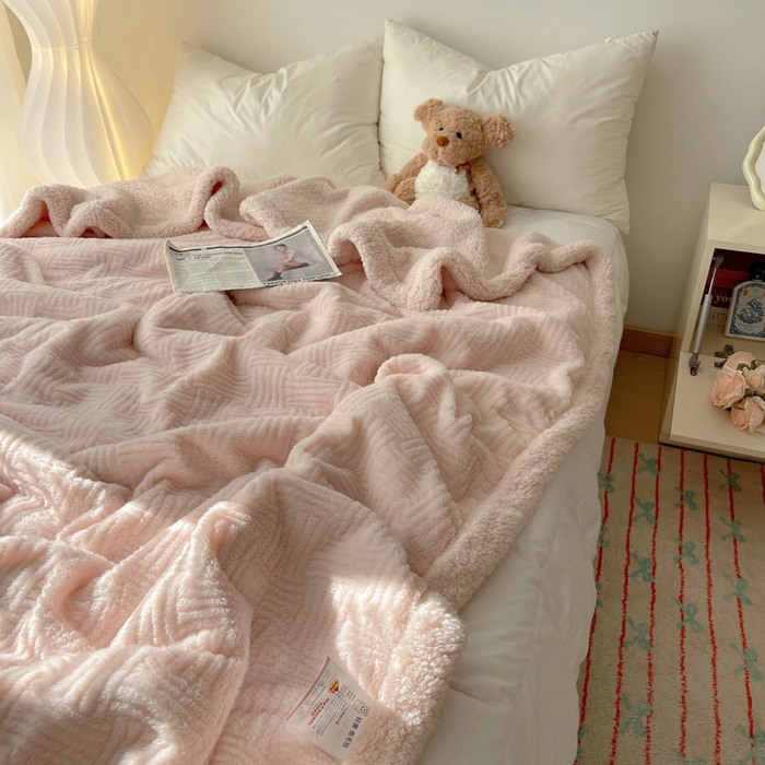 91家纺网 家纺一手货源 找家纺 顾里家纺 2025新款韩系提花兔毛绒毯毛毯毯子 仙女粉
