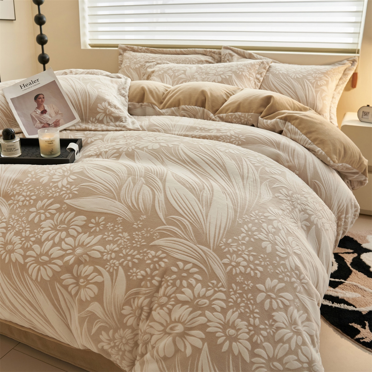 91家纺网 家纺一手货源 找家纺 恒爱家纺 2025新款牛奶绒立体剪花四件套 馥雅-浅咖