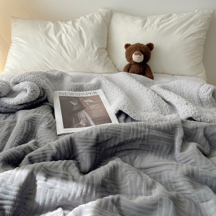 91家纺网 家纺一手货源 找家纺 顾里家纺 2025新款韩系提花兔毛绒毯毛毯毯子 夜空灰