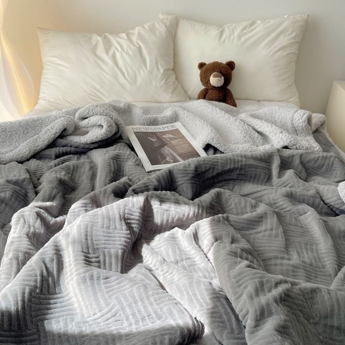 91家纺网 家纺一手货源 找家纺 顾里家纺 2025新款韩系提花兔毛绒毯毛毯毯子 夜空灰